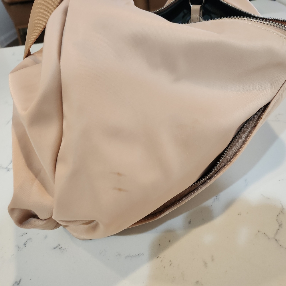 Chic Cream Shoulder Bag for Women - Picture 4 of 7
